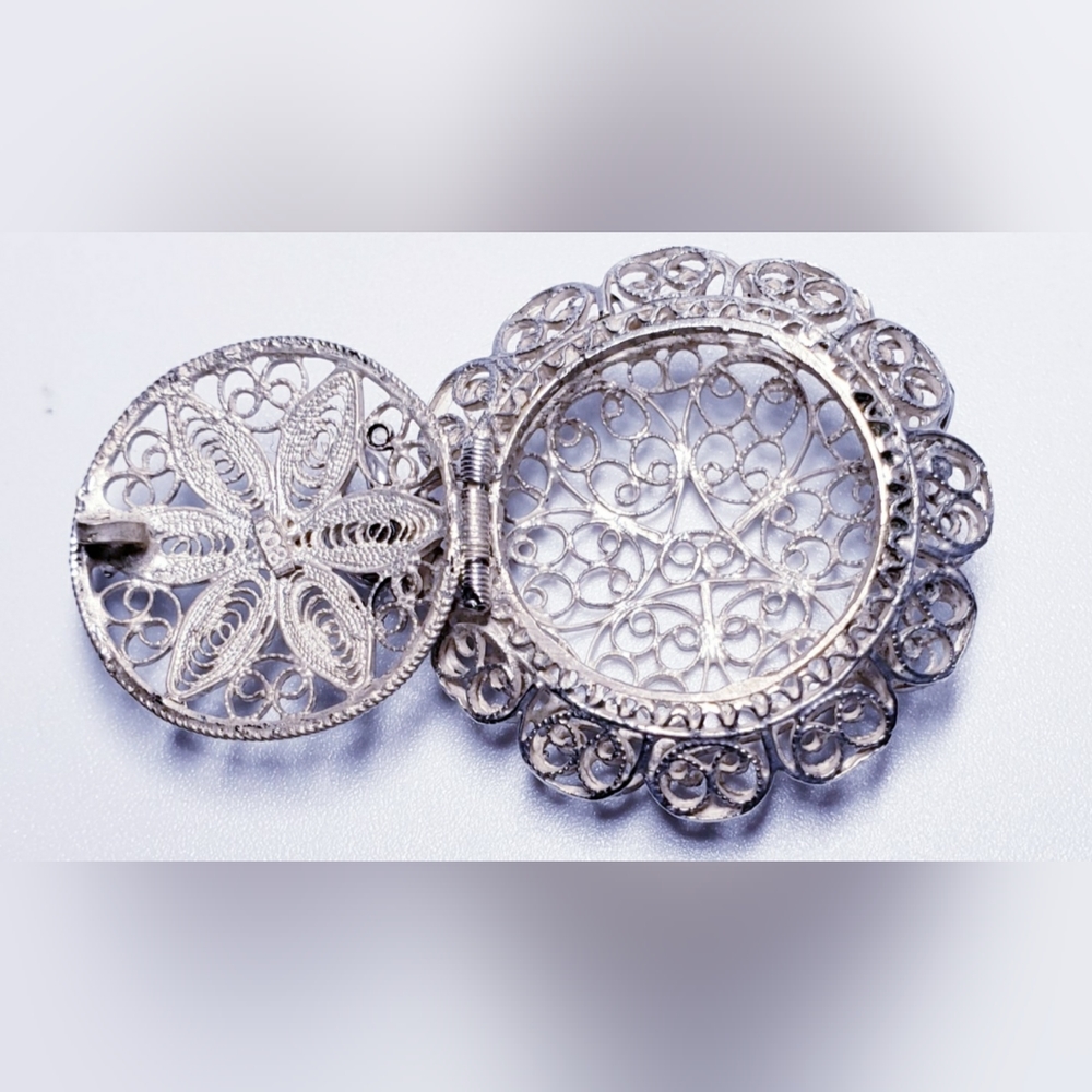 Vintage Sterling Silver Floral Filigree Locket Charm Pendant - Picture 1 of 6